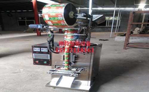 鑫得金涂料廠立式全自動(dòng)粉劑包裝機(jī)GTB-FDXD60